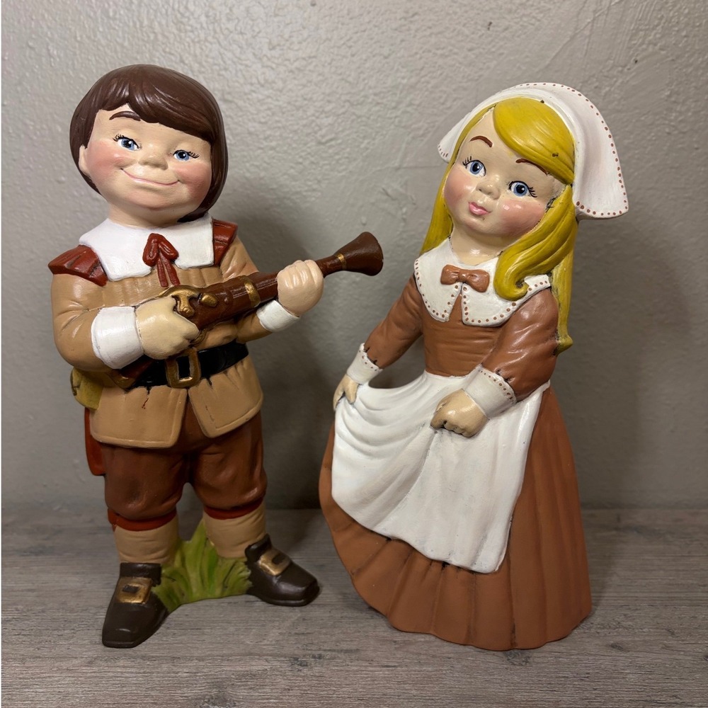 Vintage Atlantic Mold Ceramic Pilgrim Boy Girl Figurines Thanksgiving Decor 12.5